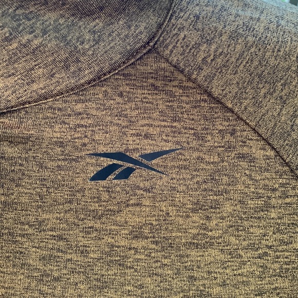 Reebok long sleeve - Picture 3 of 7